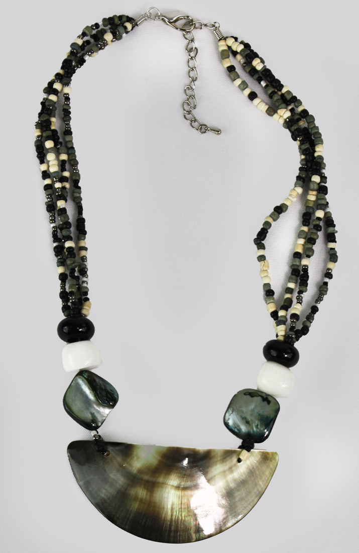 Tropical – Shell Necklace – Egyptian Moon