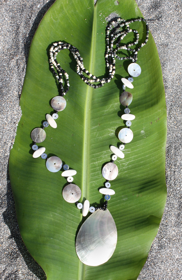 Tropical – Shell Necklace – Serenity – Black – Beach Lifestyle Jewelry