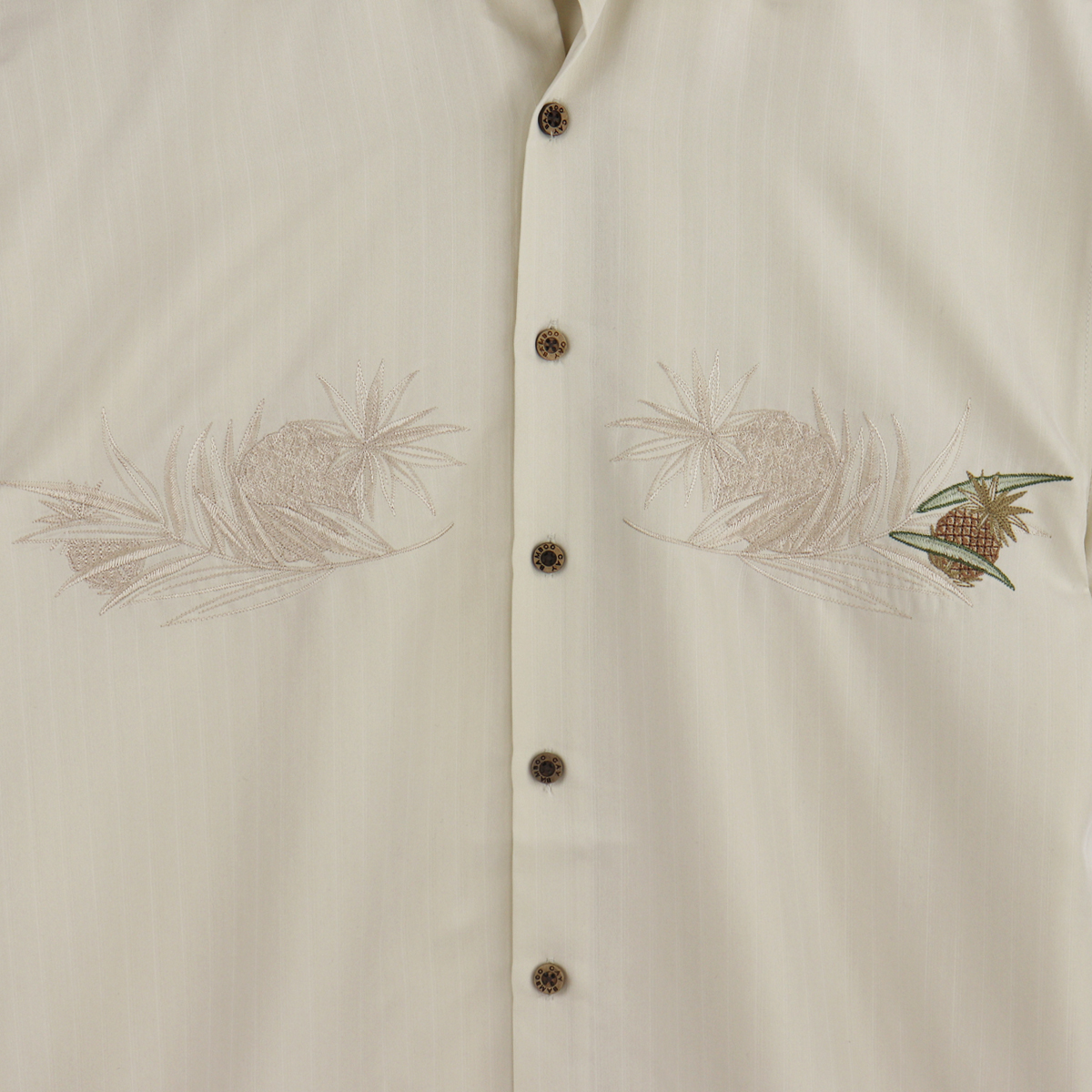 Bamboo Cay Men’s Shirt – Lovely Pineapple – Front – Embroidery – Close-up